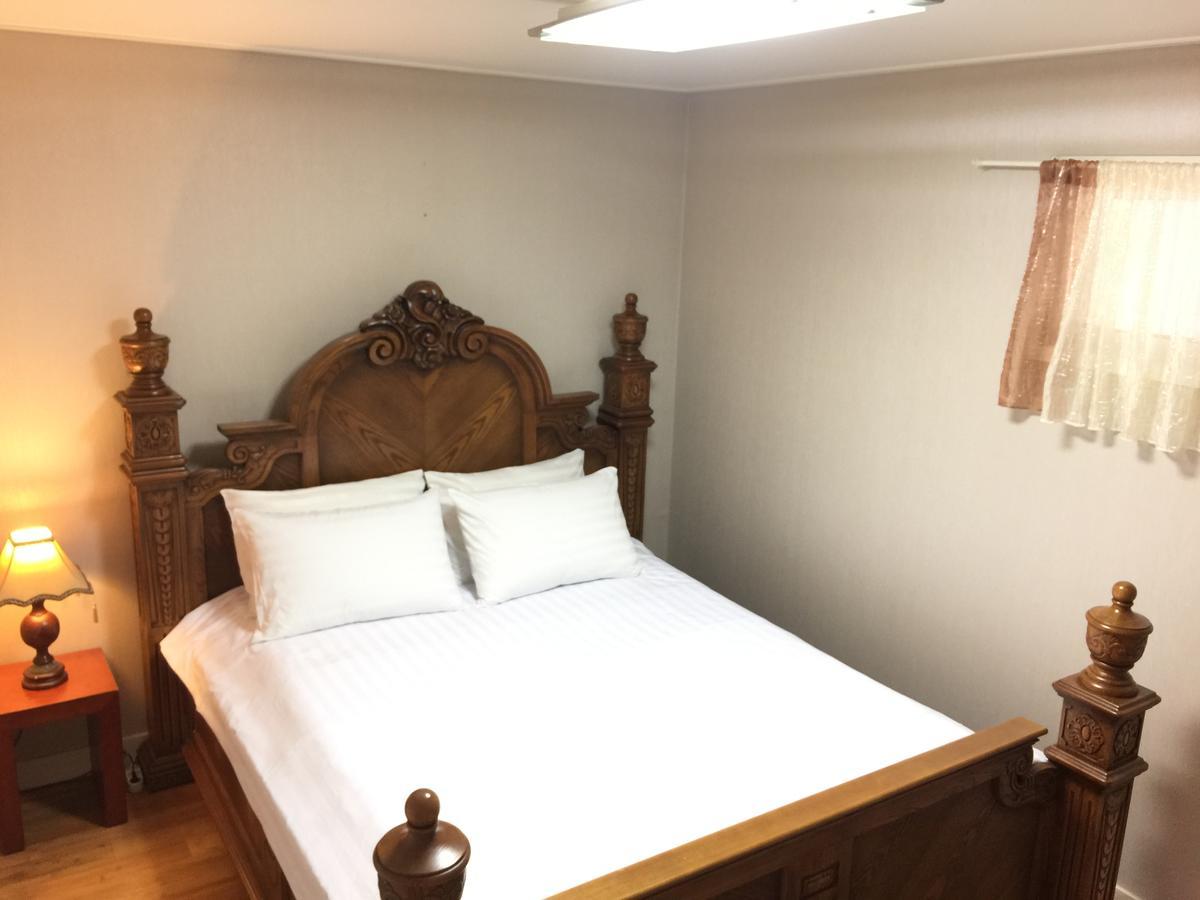 Araaura Pension Чеджудо Экстерьер фото